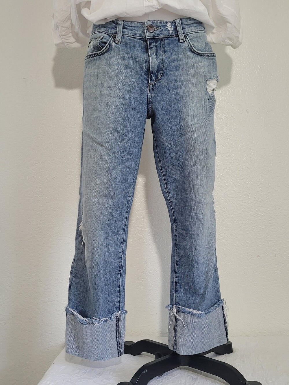 Joe's  Women's Jeans Light Blue Distressed Cropped Straight Jeans Size 32 X24